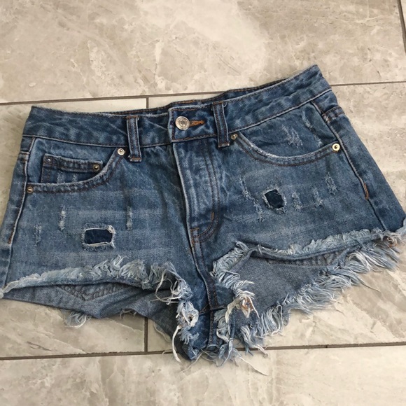 ❤️3X20 FOREVER 21 Woman Wash Distress Jean Shorts | 24 - Picture 1 of 6
